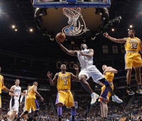 开云体育平台APP-欧冠半决赛焦点战爆冷！雄鹿逆袭新疆，改写篮球版图