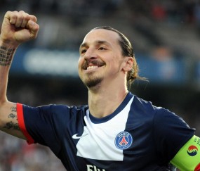 开云体育在线-孤星闪耀梦剧场，当努涅斯的防守锁死安第斯雄鹰，曼联在玻利维亚迷雾中完成关键突围