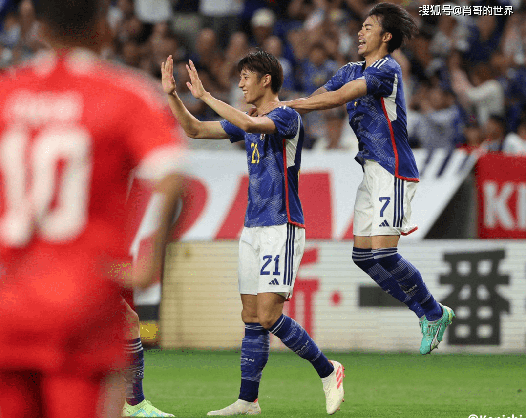 日本队横扫波兰队,奥恰洛夫惊艳四座 日本队横扫波兰队,奥恰洛夫惊艳四座