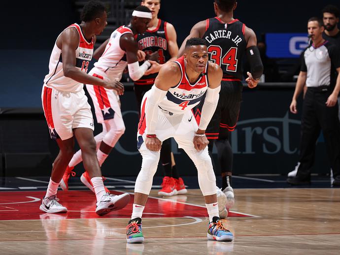 山西队轻取吉林队，拉文关键制胜