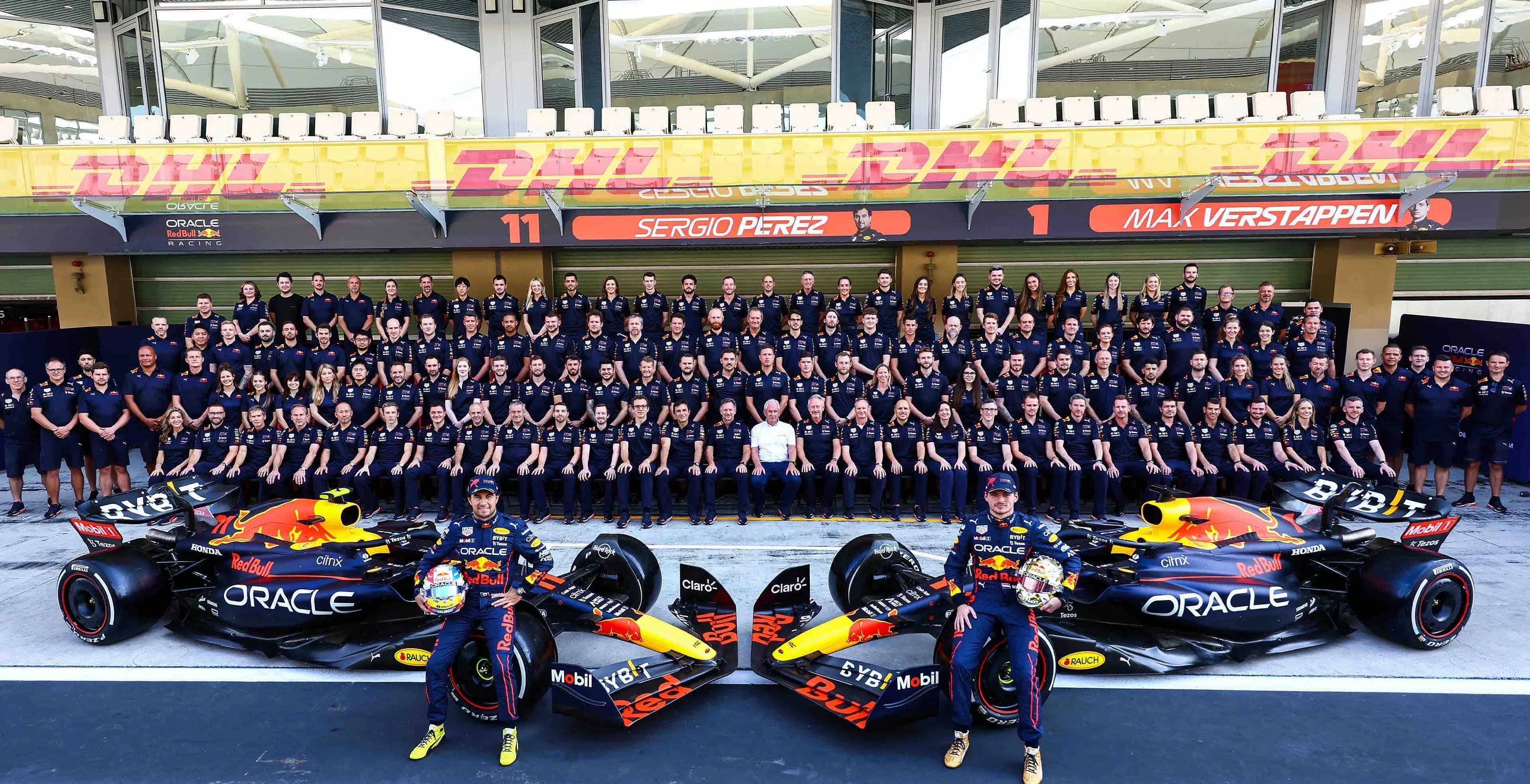 红牛二队完胜梅赛德斯,拉塞尔点燃赛场 红牛二队完胜梅赛德斯,拉塞尔点燃赛场