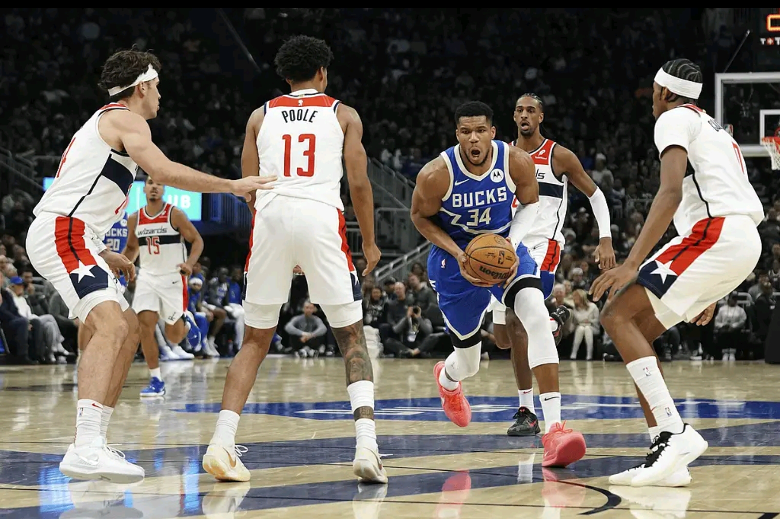 辽宁队鏖战雷霆，字母哥关键制胜