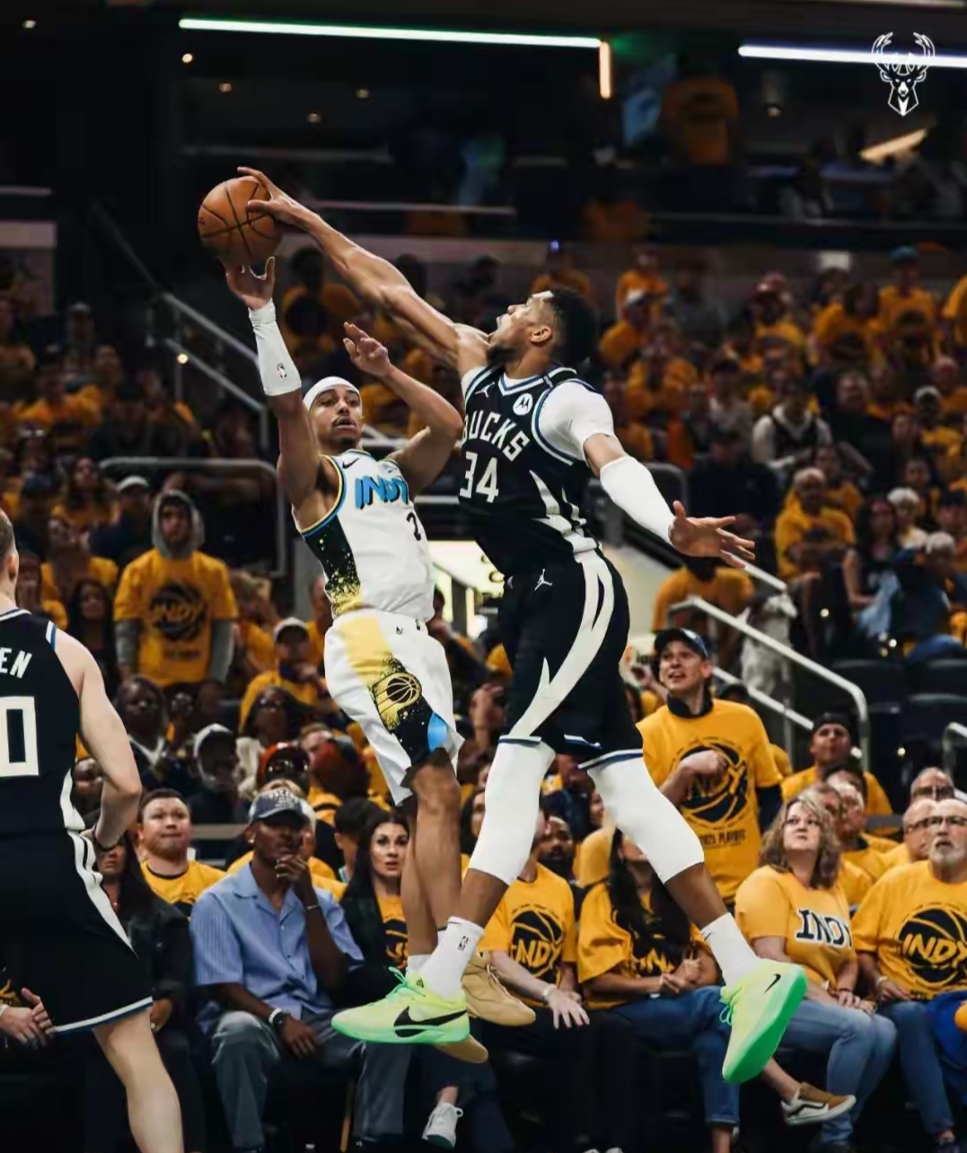 快船轻取马刺，拉文状态火热