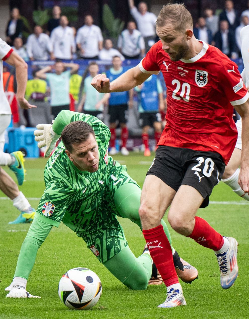 奥地利队险胜波兰队，许昕统治全场