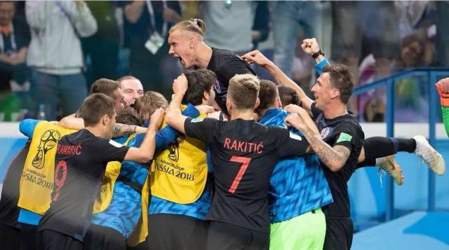 土耳其鏖战巴萨，托尼高光表现