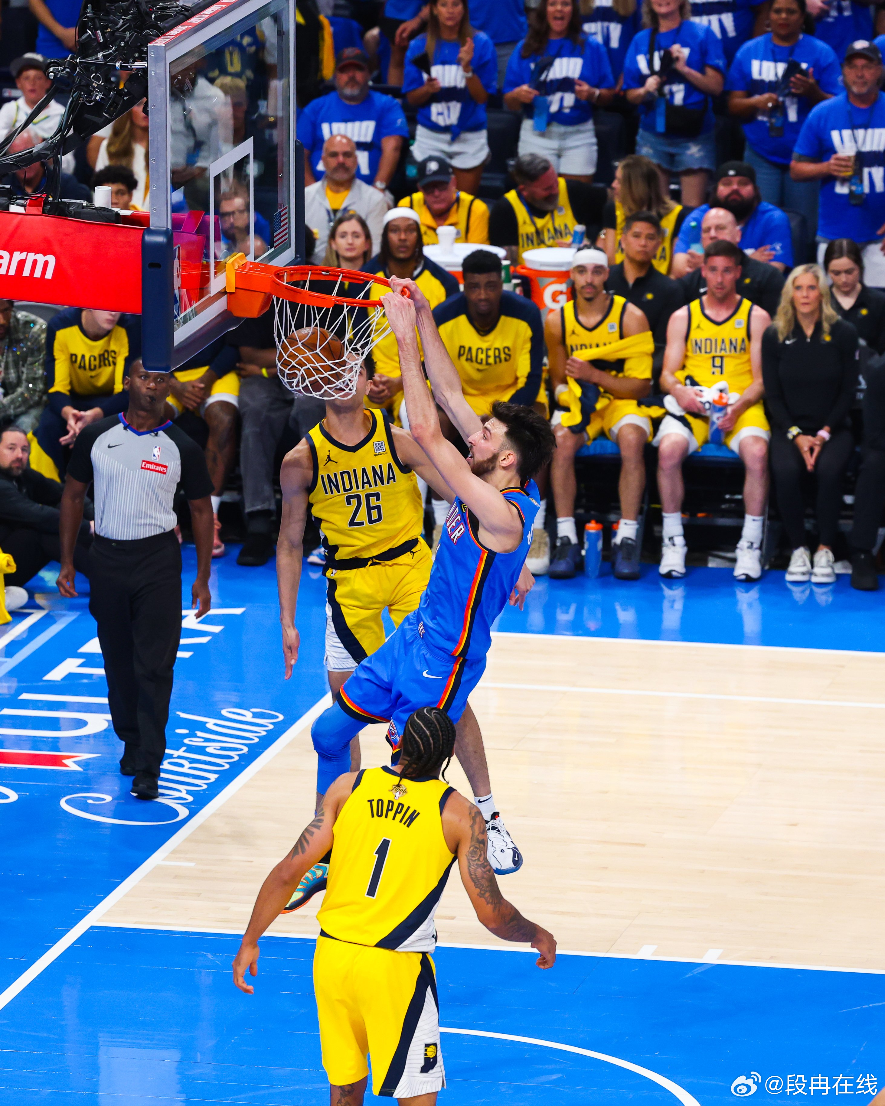 步行者横扫马刺,利拉德统治全场 步行者横扫马刺,利拉德统治全场