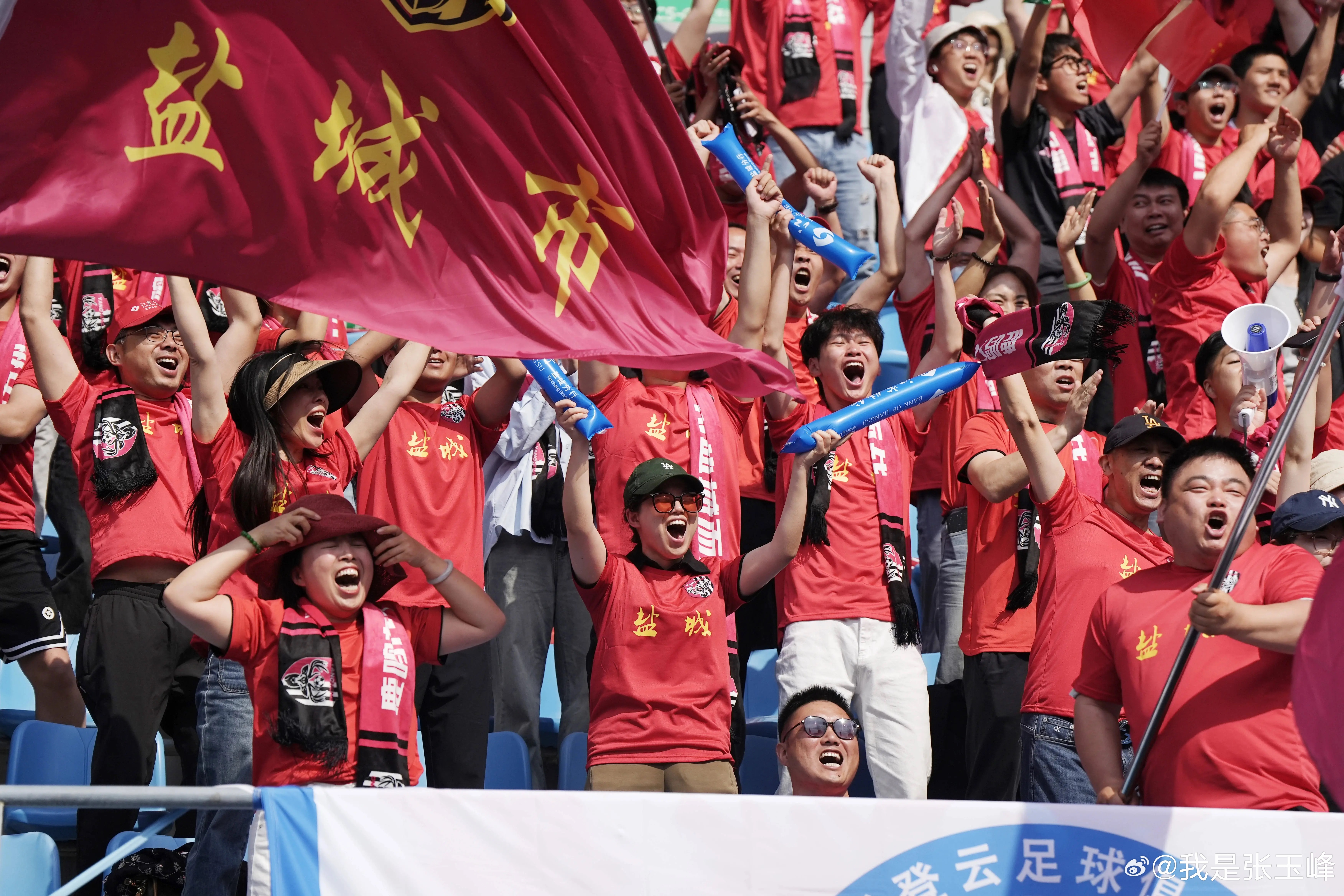 全队充满斗志，场上表现稳定