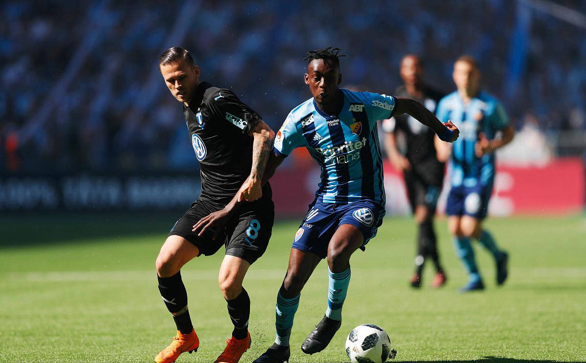 热刺客场逆转战胜对手,小组出线形势良好 热刺客场逆转战胜对手,小组出线形势良好