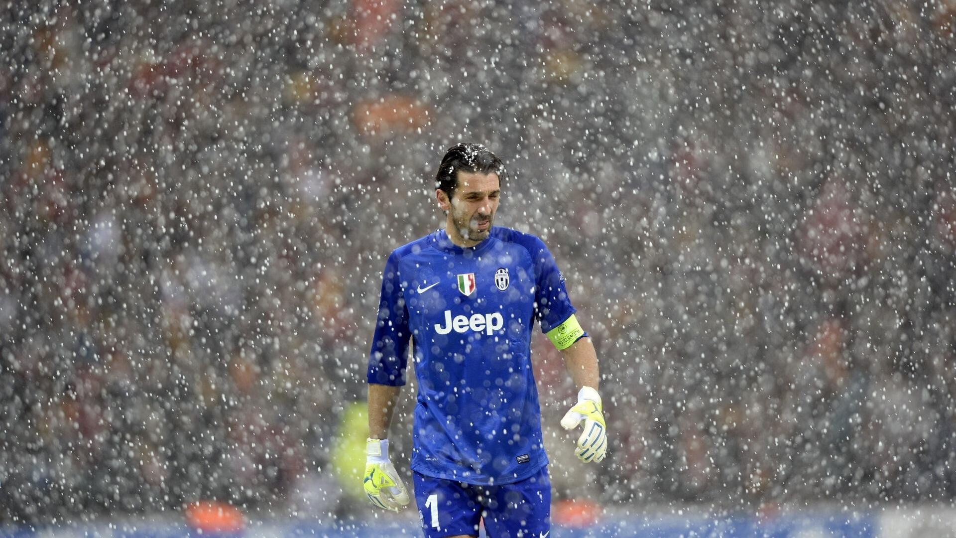 东决关键战之夜，布克存在感拉满